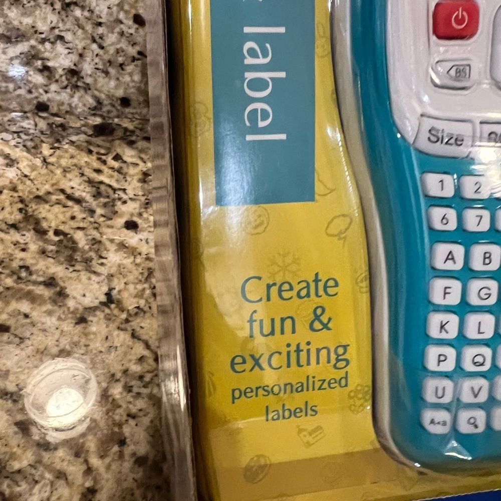 Brother P-touch label maker NEW - Picture 4 of 10